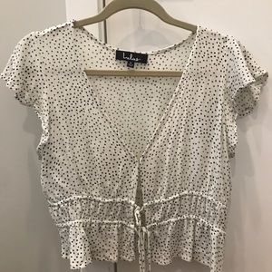 Super cute open front lulu’s top